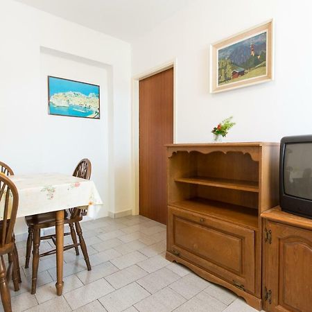 Apartment Pavacic 克尔克 外观 照片