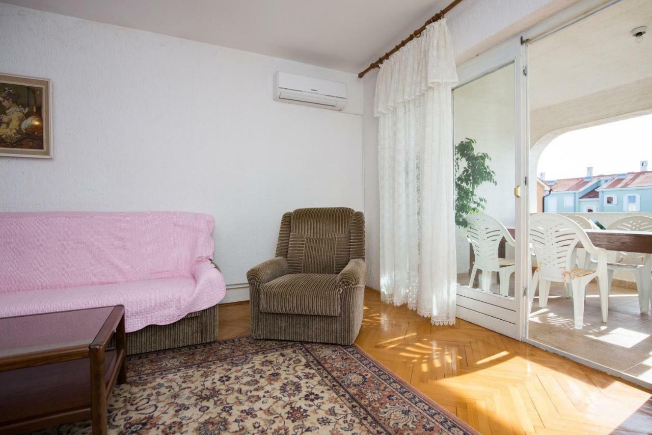 Apartment Pavacic 克尔克 外观 照片