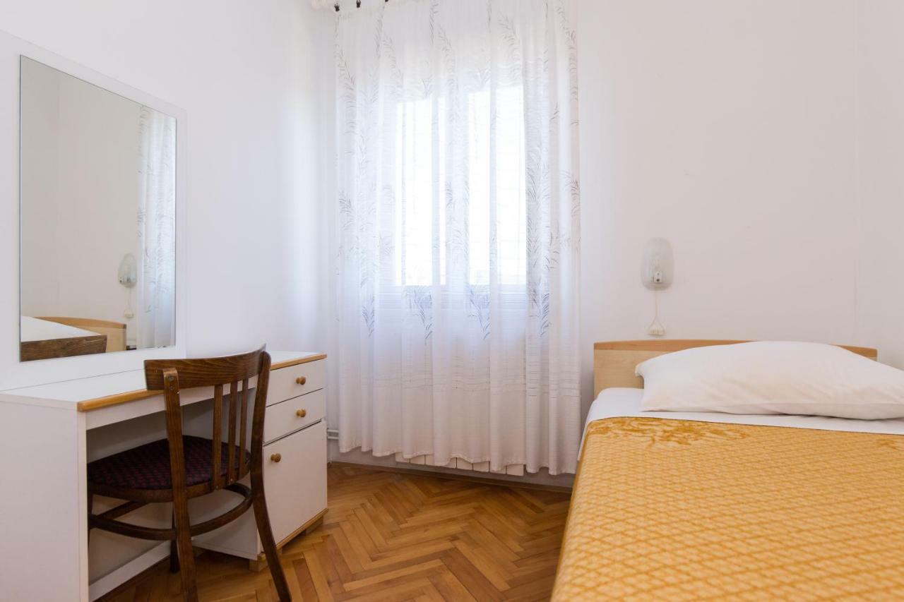 Apartment Pavacic 克尔克 外观 照片